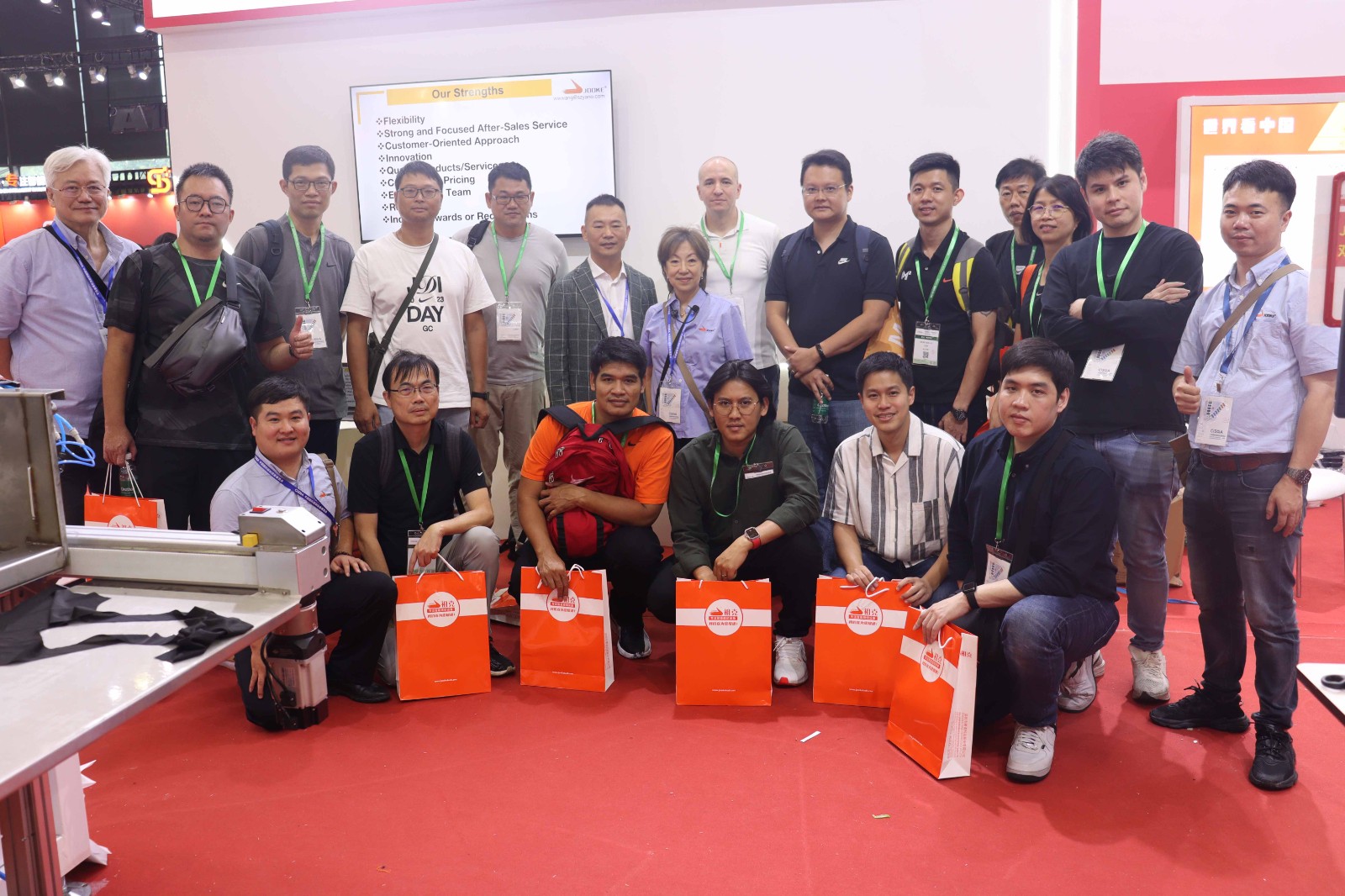 1697595687385782.jpg 1697595687385782.jpg