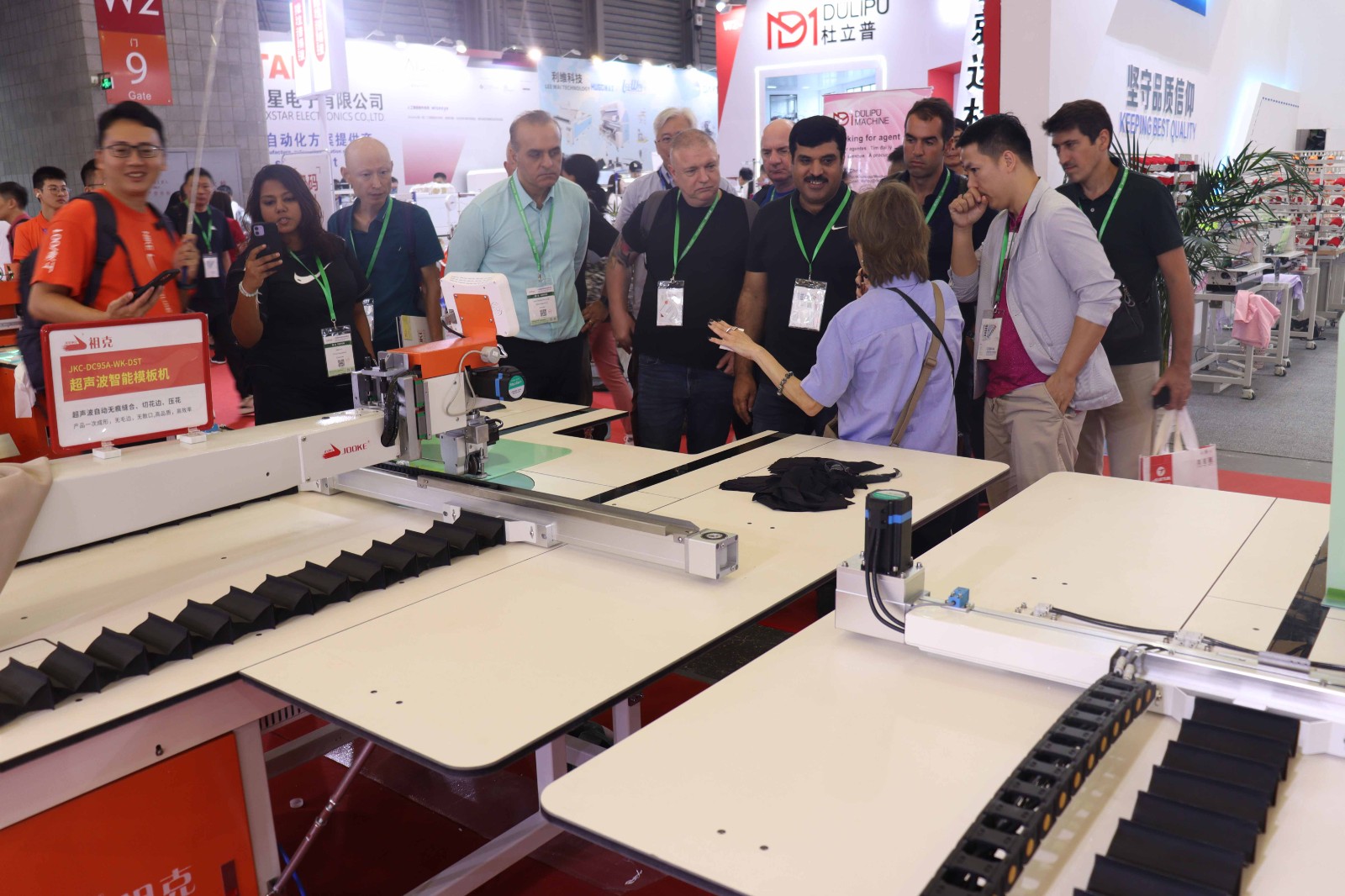 1697597566563143.jpg 1697597566563143.jpg